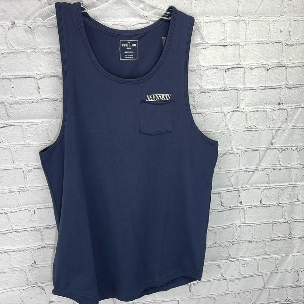 ⭐️NWT RAWGEAR workout tank with pocket. SZ SM